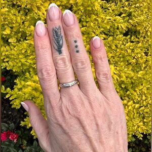 💎Vintage 14K White Gold and Diamond Band💎